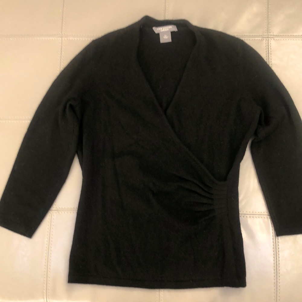 Ann Taylor black XS cashmere sweater